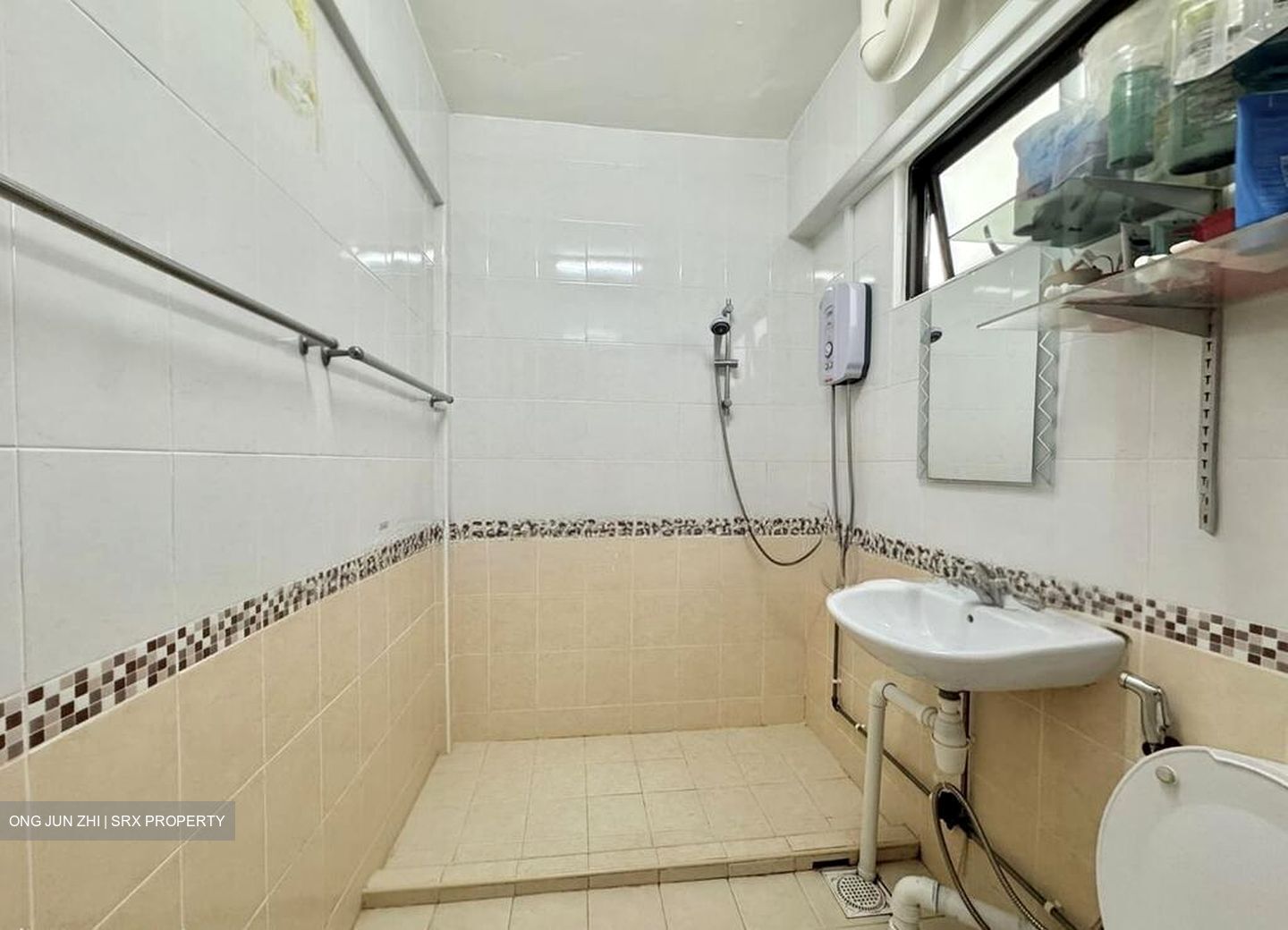 Blk 325 Jurong East Street 31 (Jurong East), HDB Executive #499486301